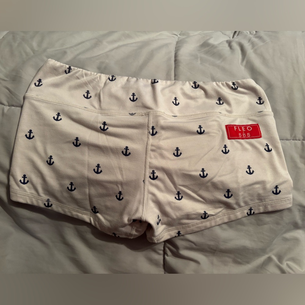 Fleo crossfit workout shorts white with blue anchors